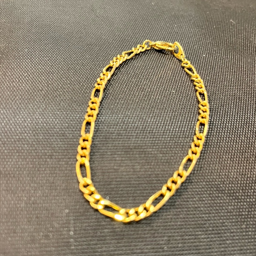 Gold bracelet